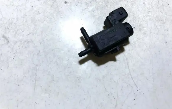 Volvo S60 Turbo solenoid valve 30611668 72224010