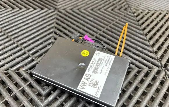 Audi A8 S8 D4 4H Gateway control module 4H0907468AC 4H0907468AF