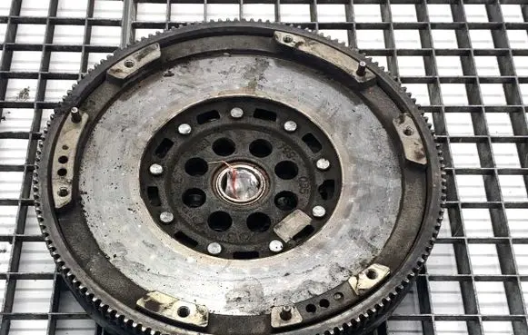Mercedes-Benz A W176 Dual mass flywheel 