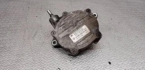 Mercedes-Benz B W245 Vacuum pump 101411500 A6402300365