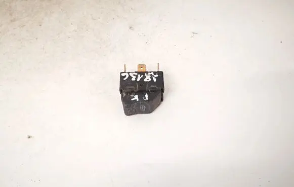 Audi A4 S4 B5 8D Electric window control switch 4d0959855