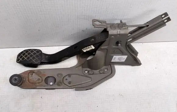 Volkswagen Transporter - Caravelle T5 Brake pedal 7H1721057B 0749362