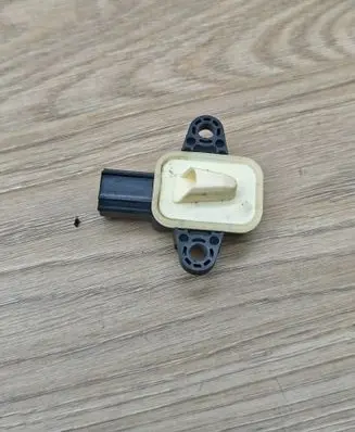 Volvo V60 Airbag deployment crash/impact sensor 30798030
