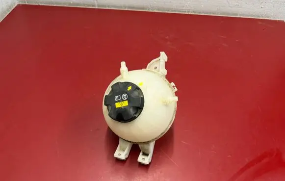 BMW X3 G01 Coolant expansion tank/reservoir 7925685 17137925685