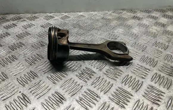 BMW 3 E90 E91 Piston with connecting rod 543