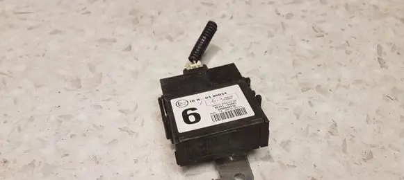 Toyota Avensis T270 Door control unit/module 10R0306034 8974105091