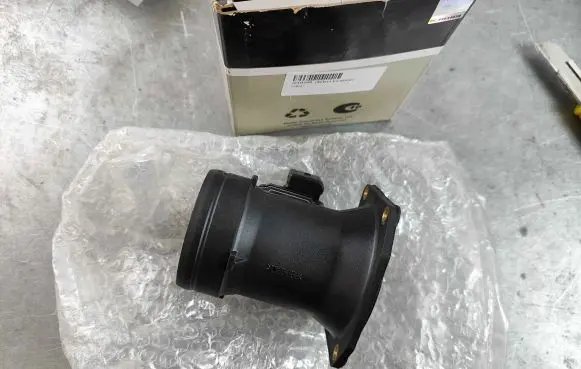 Volkswagen PASSAT B5.5 Mass air flow meter af10299
