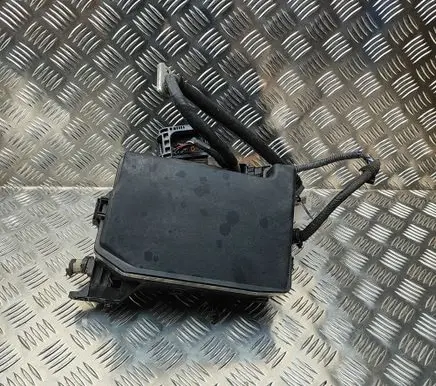 Toyota Prius (XW30) Fuse box set 8274147020 8266247150