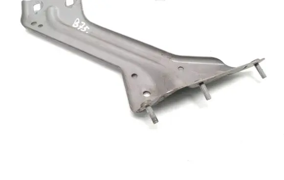Audi Q5 SQ5 Fender mounting bracket 8R0821136