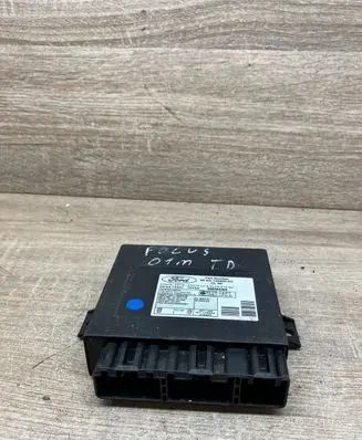 Ford Focus Comfort/convenience module 98AG15K600DC 5WK47230C