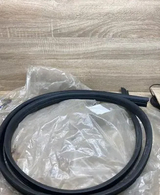 Peugeot 208 I Rubber seal rear door 9625C6