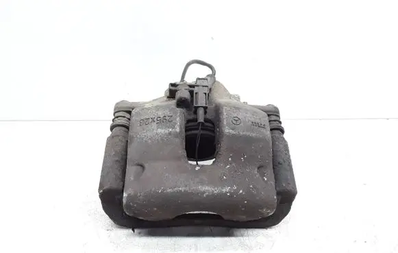 Mercedes-Benz C W204 Front brake caliper