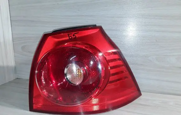 Volkswagen Golf V Rear/tail lights