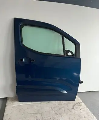 Opel Combo E Front door