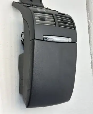 Volkswagen Phaeton Armrest 