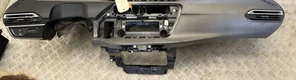 Citroen C4 II Picasso Dashboard 
