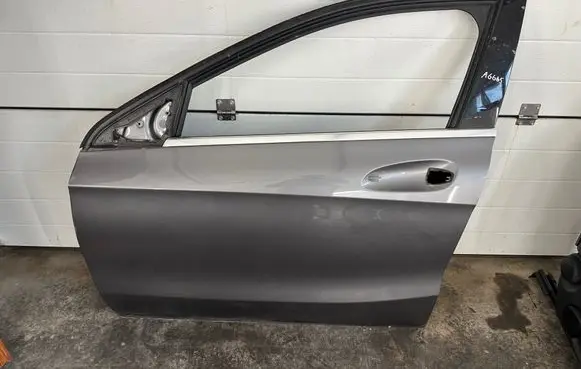 Mercedes-Benz A W176 Front door 