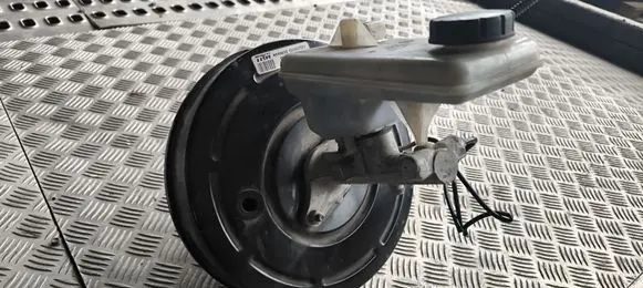 Renault Trafic II (X83) Brake booster 8200837097