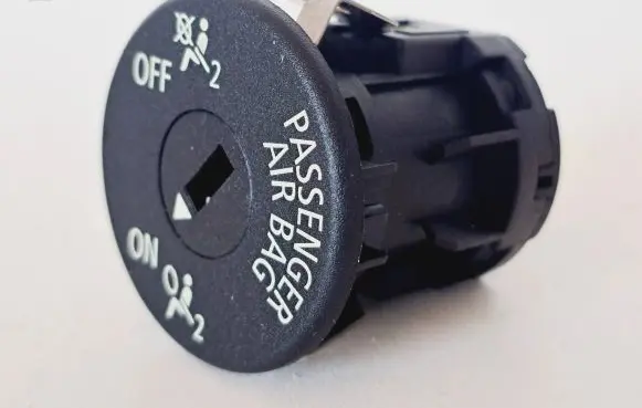 BMW 5 F10 F11 Passenger airbag on/off switch 9196886 6131