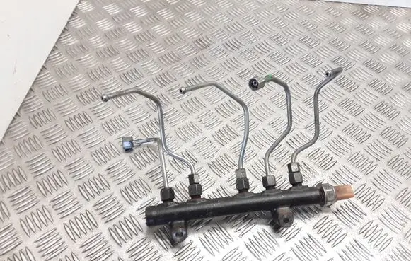 Ford Focus Fuel main line pipe 9804776780 163282639
