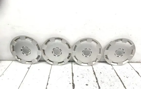 Audi A3 S3 8P R16 wheel hub/cap/trim 8P0601147A