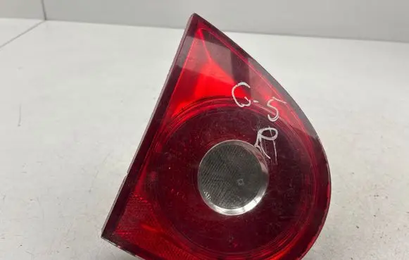 Volkswagen Golf V Tailgate rear/tail lights 1K6945094E 028500202