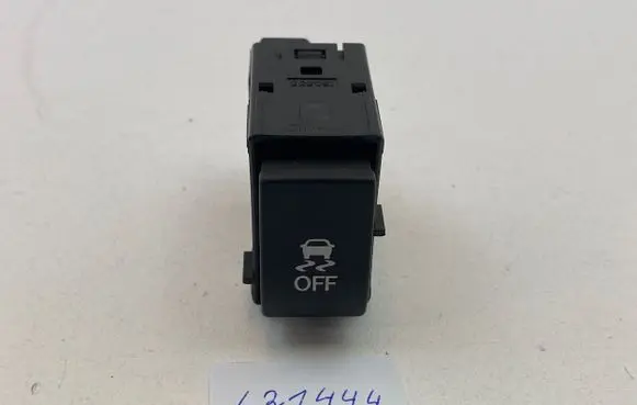Lexus RX 450H ESP (stability program) switch 15C333 3334U28