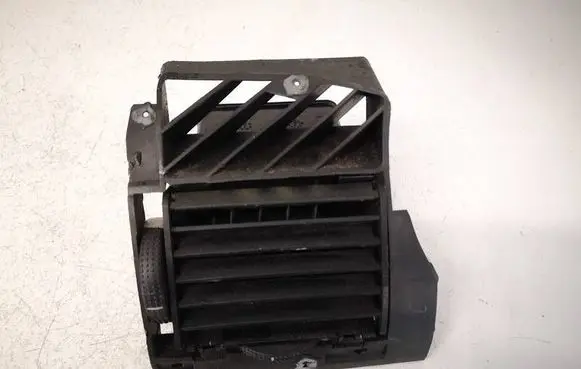 Seat Cordoba (6K) Dash center air vent grill 6K0819703B