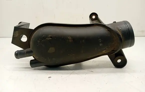 Skoda Fabia Mk1 (6Y) Air filter box cover 047129654