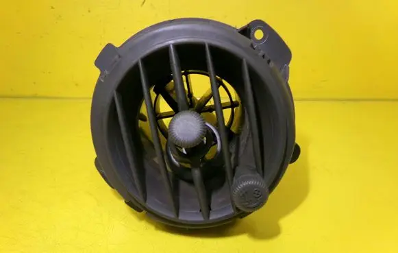 Chrysler PT Cruiser Dashboard side air vent grill/cover trim 5297989 5816907