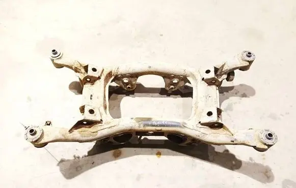 Suzuki Grand Vitara II Rear subframe 