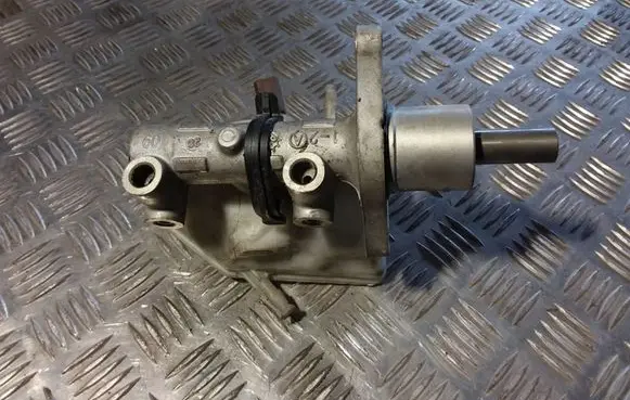 Peugeot 607 Master brake cylinder 0204224135