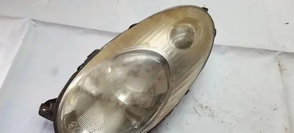Nissan Micra Headlight/headlamp 89007101 26060AX700