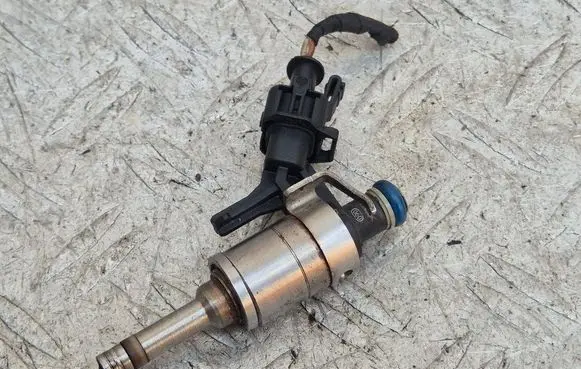 Fuel injector