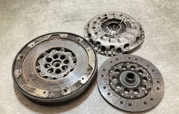 BMW 3 E92 E93 Clutch set kit 7577479