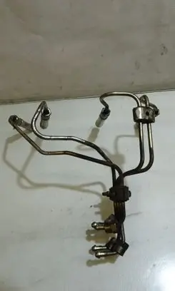 Mitsubishi Pajero Fuel injector supply line/pipe 