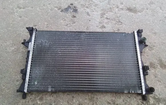 Renault Laguna II Coolant radiator 8200008764 8200008764C