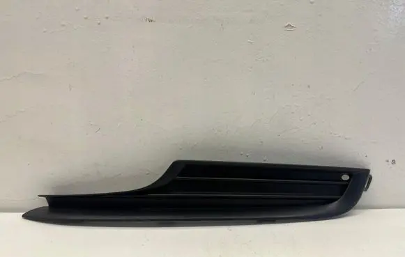 Volkswagen Golf VII Front bumper lower grill 5G0853665