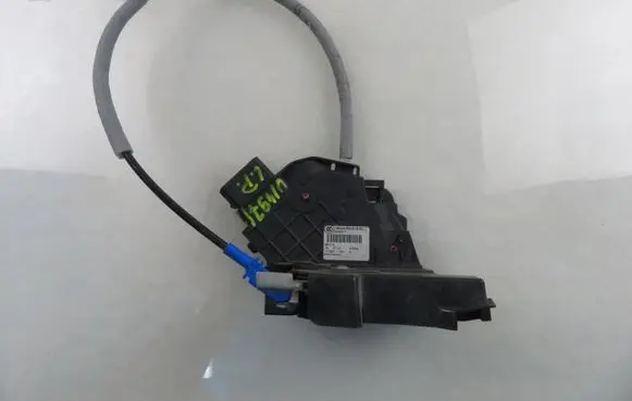 Ford Mondeo MK IV Front door lock 6M2AR12813EC