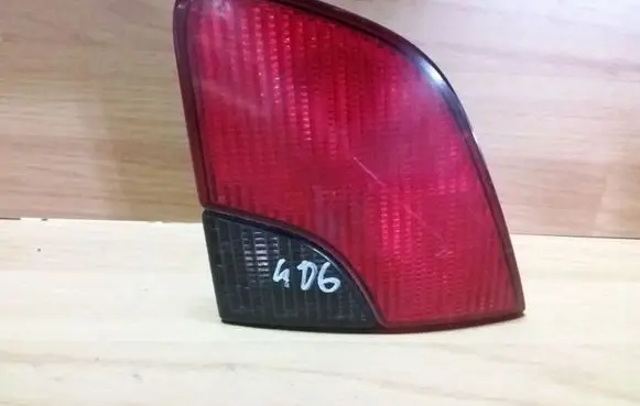 Peugeot 406 Tailgate rear/tail lights