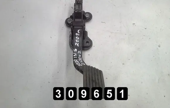 Chrysler Sebring (JS) Accelerator throttle pedal 07052B1A24936F