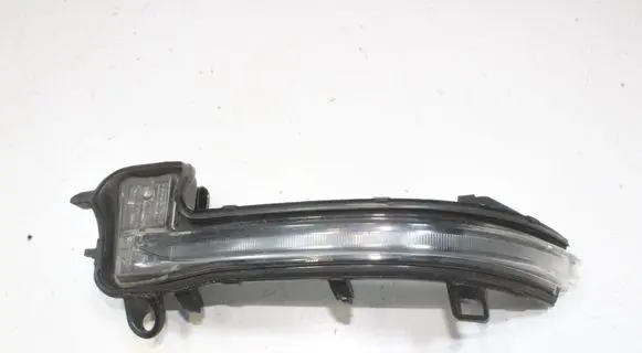 BMW X2 F39 Mirror indicator light 22383022 7461786