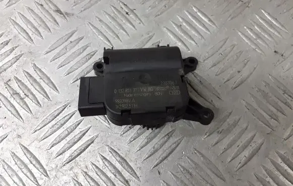 Seat Leon (1P) A/C air flow flap actuator/motor 0132801371