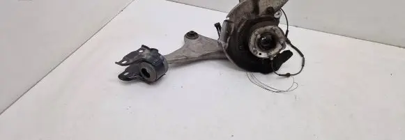 Land Rover Evoque I Front wheel hub spindle knuckle