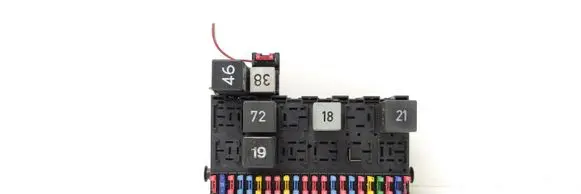Volkswagen Golf II Fuse module 0450283 59610450283