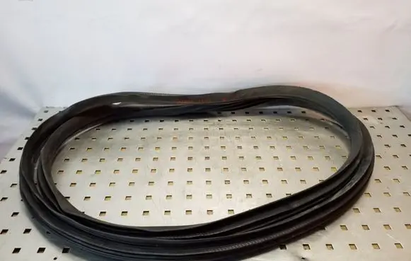 Fiat Grande Punto Rear door rubber seal (on body) 