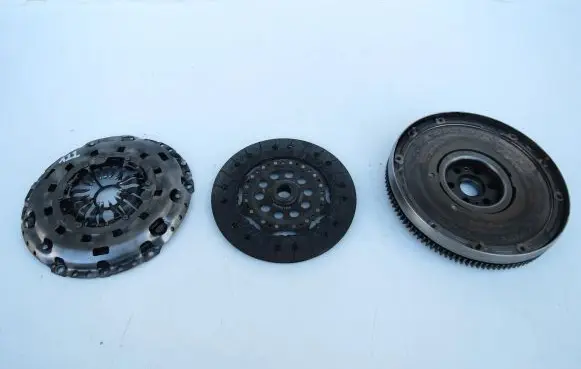 Volvo V70 Clutch set kit 8G916477BC 8G917550B2A