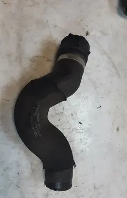 Engine coolant pipe/hose