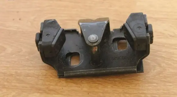 Volvo S80 Tailgate lock loop/hook striker 9203678