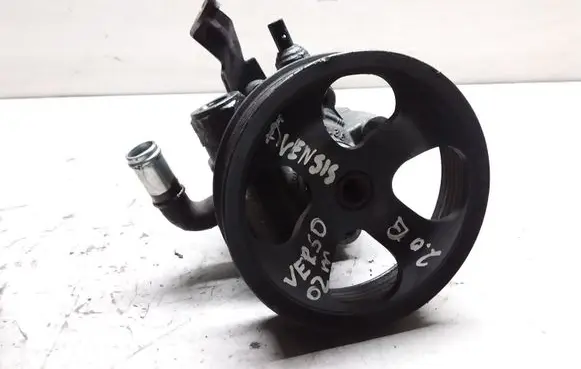 Toyota Avensis T250 Power steering pump